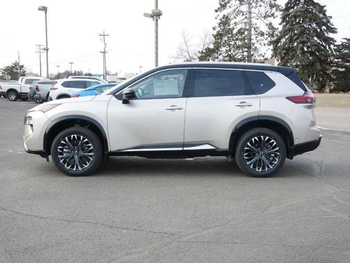 2025 Nissan Rogue Platinum
