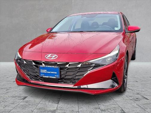 2022 Hyundai ELANTRA SEL