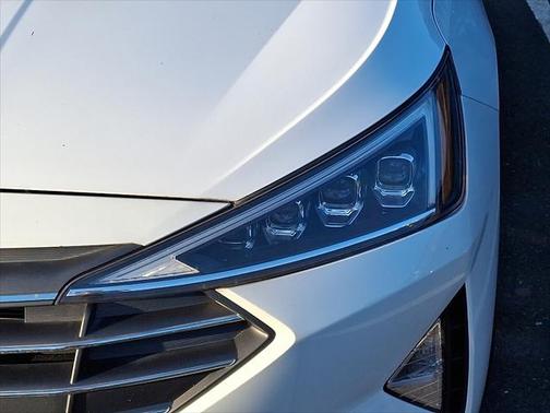 2020 Hyundai ELANTRA Limited