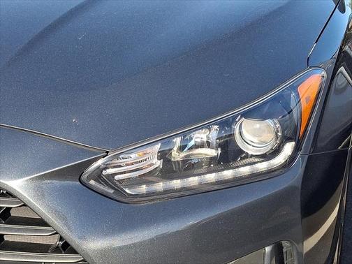 2020 Hyundai Veloster 2