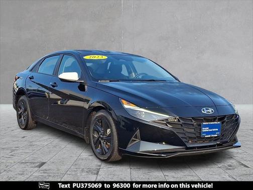 2023 Hyundai ELANTRA SEL