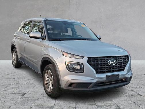 2023 Hyundai VENUE SE