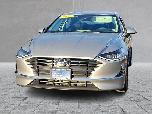 2023 Hyundai SONATA SE