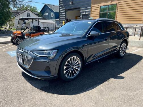 2019 Audi e-tron quattro Premium Plus