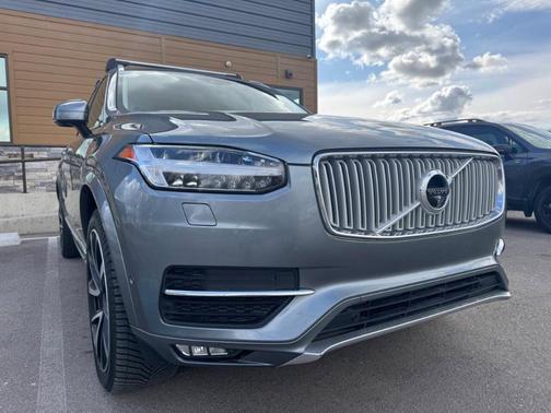 2018 Volvo XC90 T6 Inscription