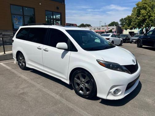 2015 Toyota Sienna SE Premium