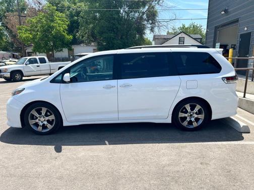 2015 Toyota Sienna SE Premium