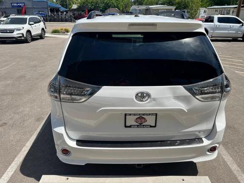 2015 Toyota Sienna SE Premium