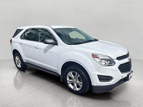 Summit White 2017 Chevrolet Equinox LS