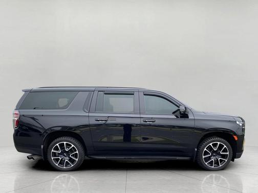2022 Chevrolet Suburban RST