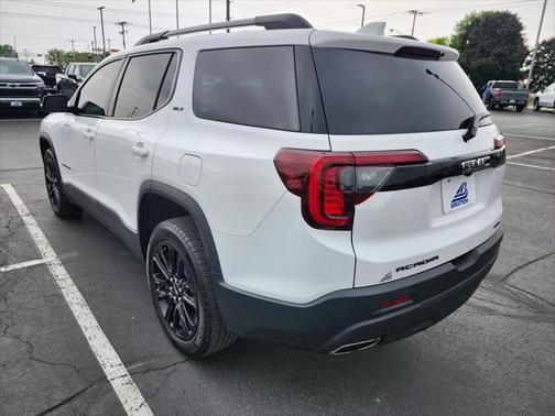 2023 GMC Acadia AWD SLT