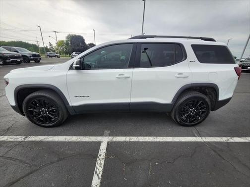 2023 GMC Acadia AWD SLT