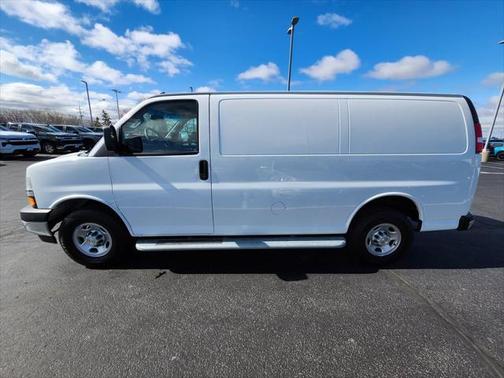 2022 Chevrolet Express 2500 RWD 2500 Regular Wheelbase WT