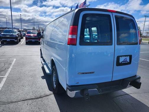 2022 Chevrolet Express 2500 RWD 2500 Regular Wheelbase WT