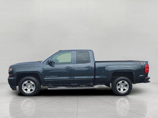 Graphite Metallic 2018 Chevrolet Silverado 1500 2LT