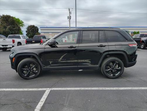 2023 Jeep Grand Cherokee Altitude