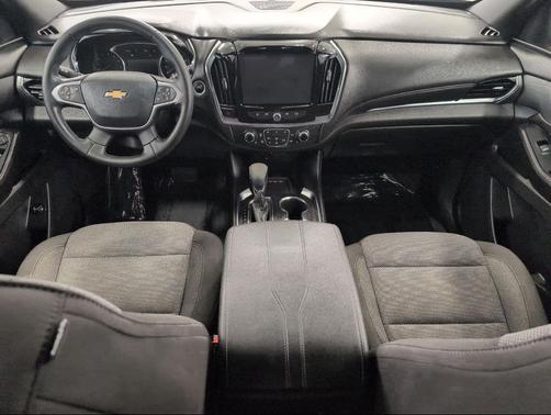 Mosaic Black Metallic 2023 Chevrolet Traverse LT Cloth