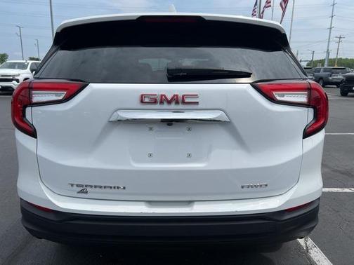2024 GMC Terrain SLE