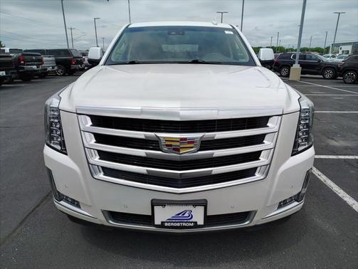 2018 Cadillac Escalade ESV Luxury