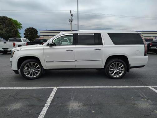 2018 Cadillac Escalade ESV Luxury