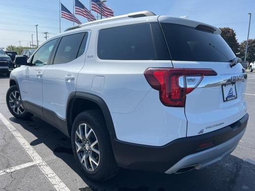2023 GMC Acadia AWD SLT