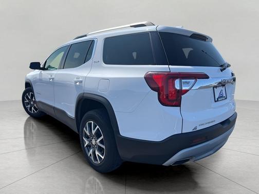 2023 GMC Acadia AWD SLT