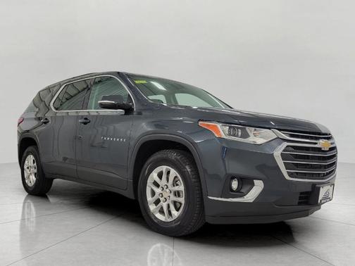 Graphite Metallic 2019 Chevrolet Traverse LT Cloth