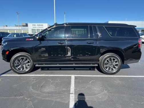 2023 Chevrolet Suburban 4WD Z71