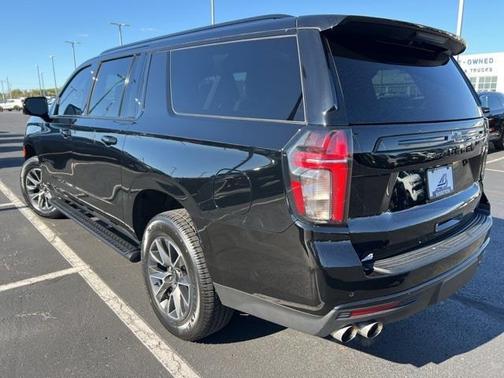 2023 Chevrolet Suburban 4WD Z71