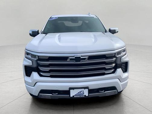 Iridescent Pearl Tricoat 2023 Chevrolet Silverado 1500 High Country