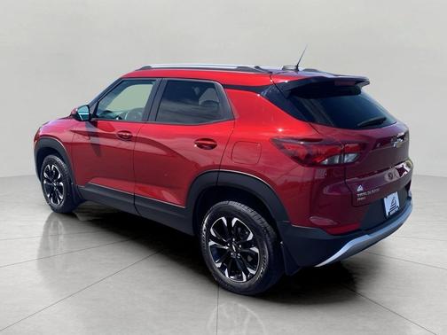 Crimson Metallic 2022 Chevrolet Trailblazer LT