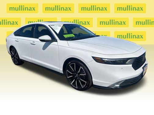 Platinum White Pearl 2023 Honda Accord Hybrid Touring