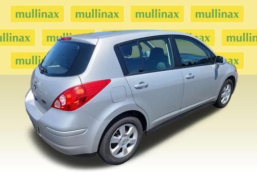 Brilliant Silver Metallic 2012 Nissan Versa 1.8 S