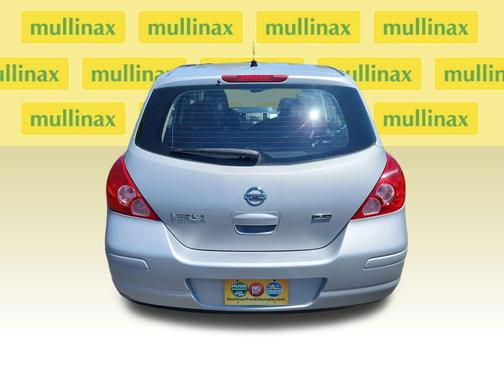 Brilliant Silver Metallic 2012 Nissan Versa 1.8 S
