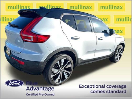 Glacier Silver Metallic 2021 Volvo XC40 Recharge Pure Electric P8