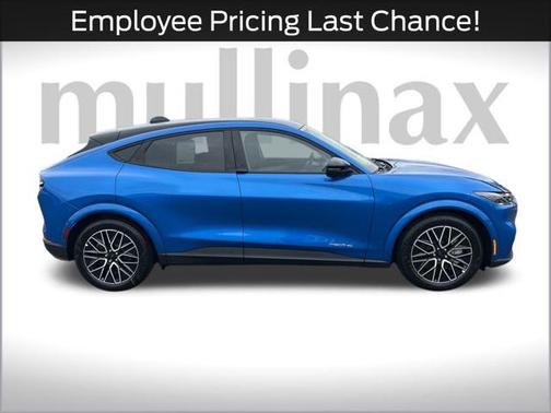 2025 Ford Mustang Mach-E Premium