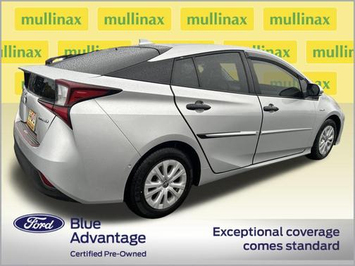 2022 Toyota Prius LE