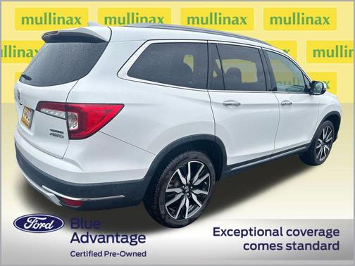 Platinum White Pearl 2022 Honda Pilot Touring 8-Passenger