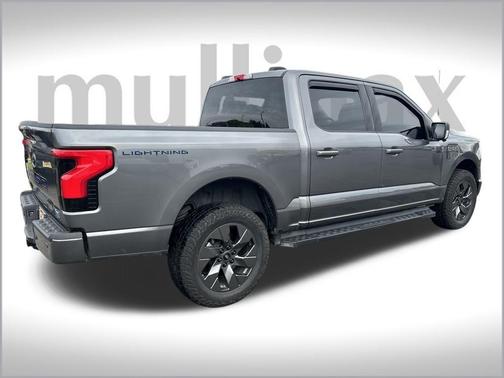 2023 Ford F-150 Lightning XLT