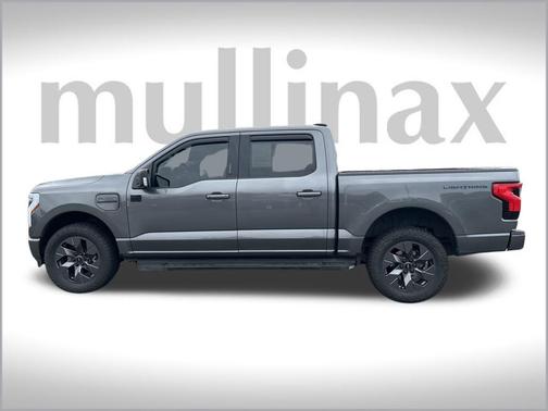 2023 Ford F-150 Lightning XLT