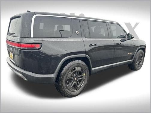 2023 Rivian R1S Adventure