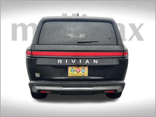 2023 Rivian R1S Adventure