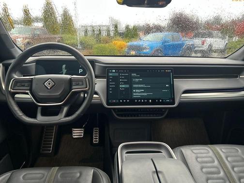 2023 Rivian R1S Adventure