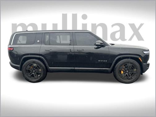 2023 Rivian R1S Adventure
