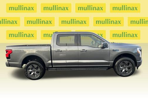 2025 Ford F-150 Lightning LARIAT