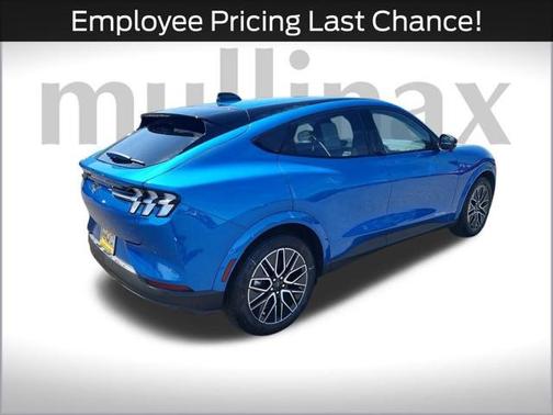 2025 Ford Mustang Mach-E Premium