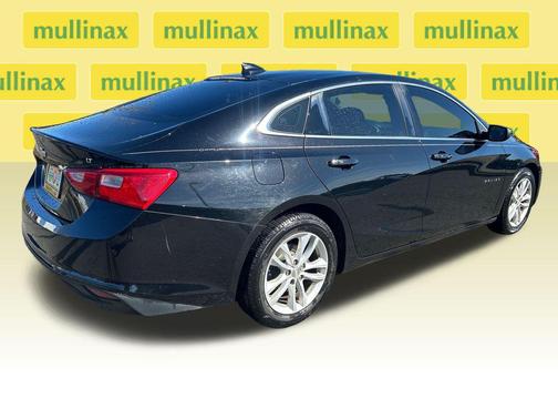 Mosaic Black Metallic 2017 Chevrolet Malibu 1LT