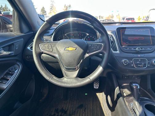 Mosaic Black Metallic 2017 Chevrolet Malibu 1LT