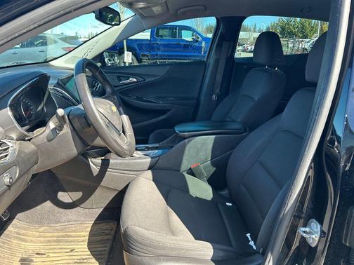 Mosaic Black Metallic 2017 Chevrolet Malibu 1LT