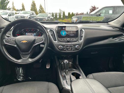 Mosaic Black Metallic 2017 Chevrolet Malibu 1LT